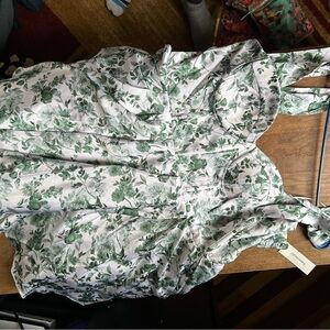 Francesca's Collections Green Floral Dress